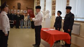 Торжественная церемония приведения к Присяге молодых полицейских