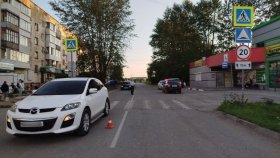 Сотрудники Госавтоинспекции Верхней Салды устанавливают причины и обстоятельства ДТП, в результате которого пострадал несовершеннолетний пешеход