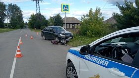 Отделение Госавтоинспекции убедительно просит родителей не покупать мототранспорт детям и не передавать управление транспортными средствами несовершеннолетним