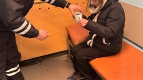 В Свердловской области сотрудники Госавтоинспекции нашли пропавшую девочку и оказали ей помощь