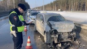 Сотрудники Госавтоинспекции устанавливают обстоятельства ДТП с четырьмя пострадавшими в Сысертском районе