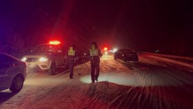 Госавтоинспекция устанавливает обстоятельства массового ДТП с пострадавшими детьми на трассе в Новолялинском районе