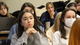 Автоинспекторы Свердловской области раскрыли будущим пиарщикам секреты экстренных коммуникаций