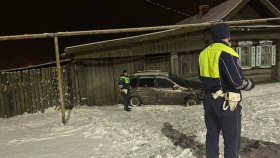 В Нижней Салде молодой водитель не справился с управлением на заснеженной дороге и спровоцировал ДТП