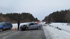 Автоинспекторы устанавливают обстоятельства ДТП в Алапаевском районе, где водитель уснул за рулем и выехал на «встречку»